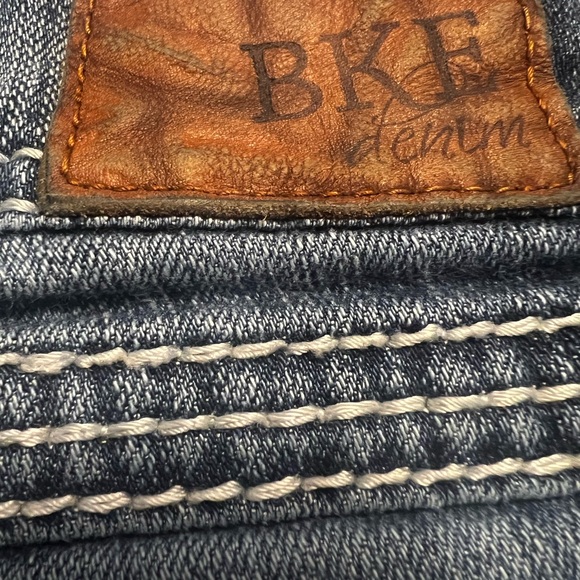 BKE Sabrina Y2K Distressed Denim Shorts Size 28 | Thick Stitch | Low Rise - Picture 5 of 5